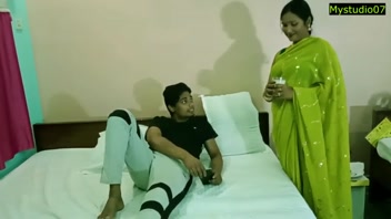 গরম বাঙালি বৌদির রুক্ষ প্রেম! দেবরের সাথে আগুন ধরা মুহূর্ত!