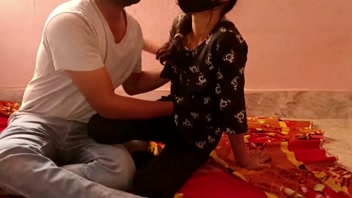 স্ত্রীর প্রথম ধরা পড়া, স্বামীর সাথে উত্তেজক রাতের খেলা!