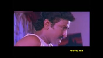 রেশমার উত্তেজক নগ্ন দৃশ্য! দেখুন এখনই!