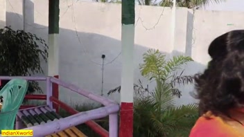 হট বাঙালি বৌদির ১৮ বছরের দেবরের সাথে রোমাঞ্চকর রাত!